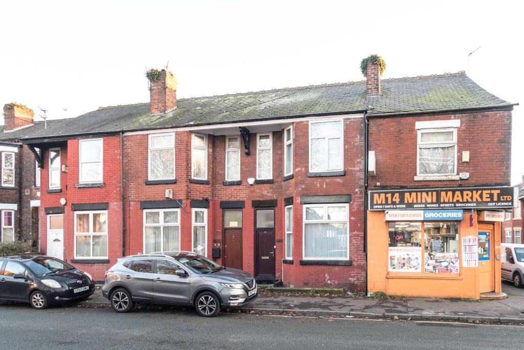 4 Bedroom House, Great Location! Casa vacanze Manchester